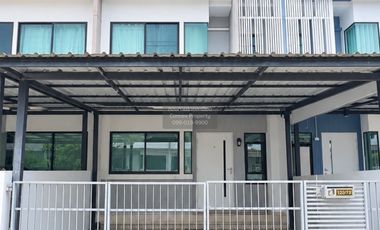 Продажа 3 спальни таунхаус в Тхунг Кхру, Бангкок