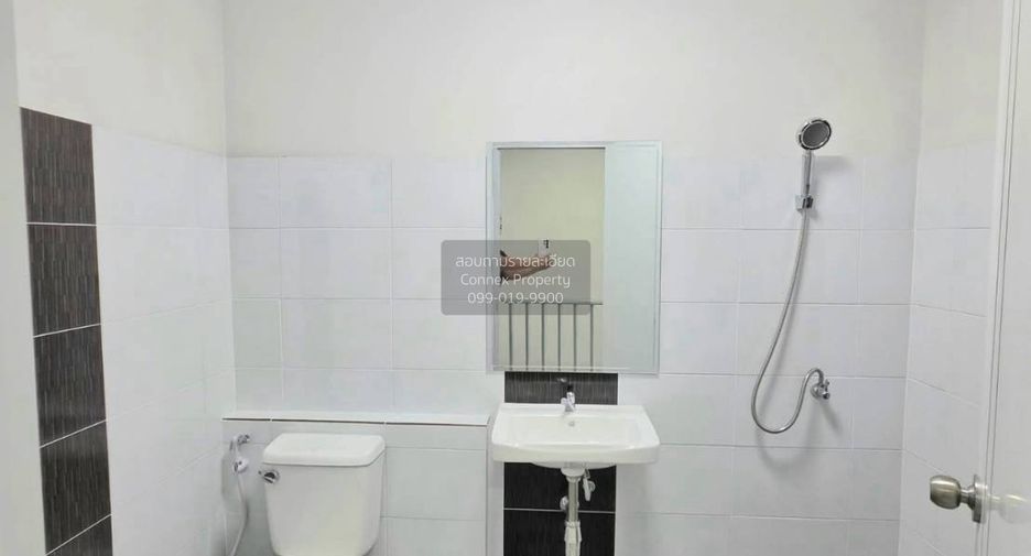 Продажа 3 спальни таунхаус в Sai Noi, Нонтабури