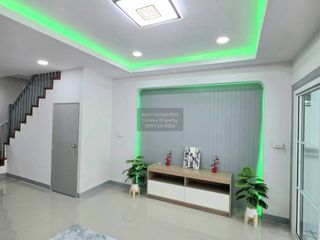 Продажа 3 спальни таунхаус в Sai Noi, Нонтабури