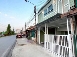 Продажа 4 спальни таунхаус в Bang Yai, Нонтабури