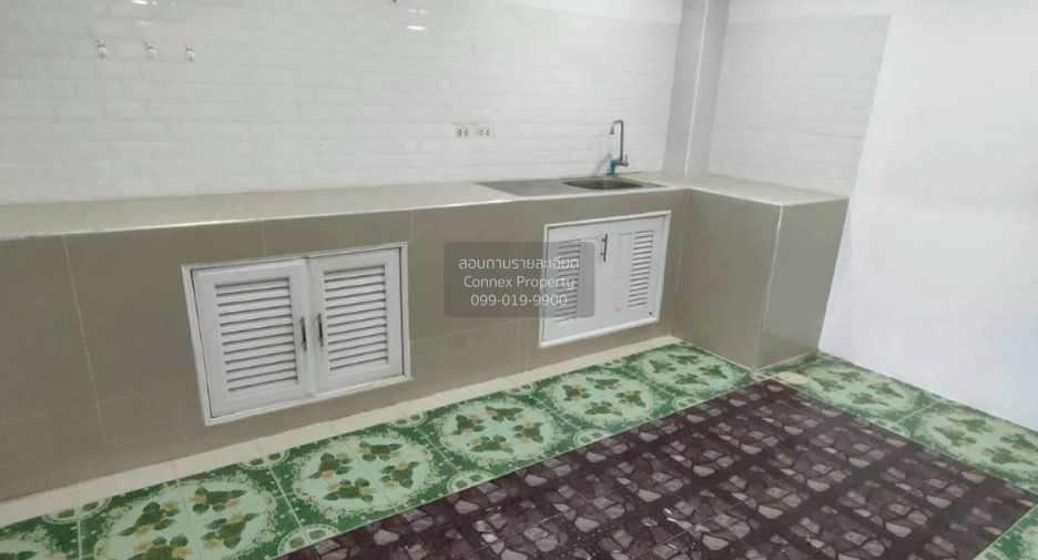 Продажа 4 спальни таунхаус в Bang Yai, Нонтабури