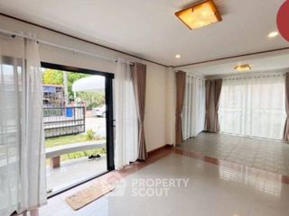 Продажа 4 спальни дом в Mueang Chon Buri, Чонбури