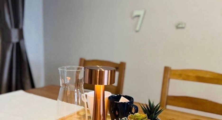 出租 3 卧室 联排别墅 在 Prawet, 曼谷