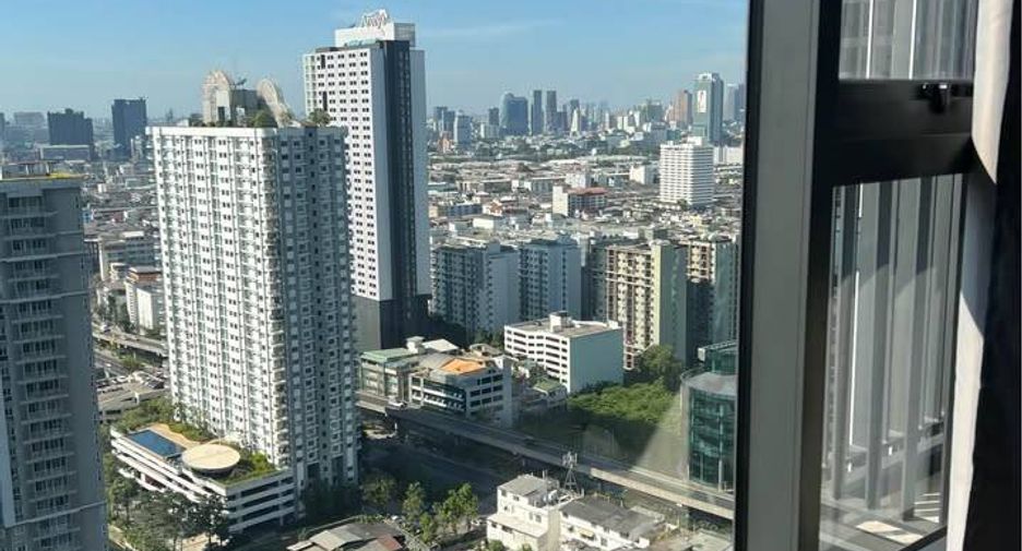 Wohnung zur Miete mit 1 Zimmer in Huai Khwang, Bangkok