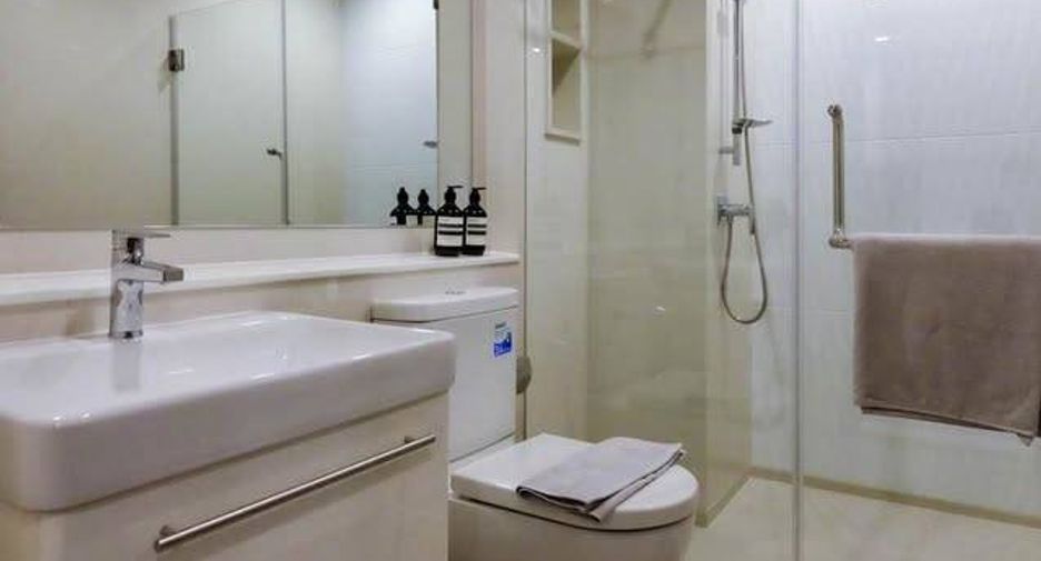 Wohnung zur Miete mit 1 Zimmer in Huai Khwang, Bangkok