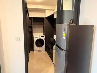 Wohnung zur Miete mit 1 Zimmer in Huai Khwang, Bangkok