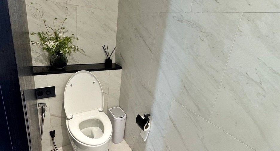 For rent 2 bedrooms condo in Sathon, Bangkok
