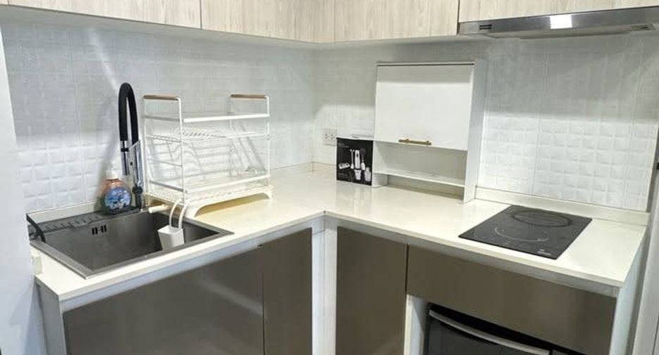 Wohnung zur Miete mit 1 Zimmer in Phra Khanong, Bangkok