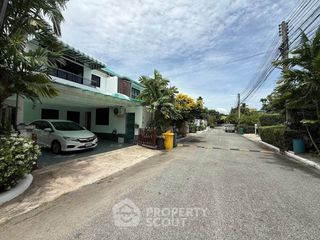 Аренда 4 спальни кондо в Na Jomtien, Паттайя