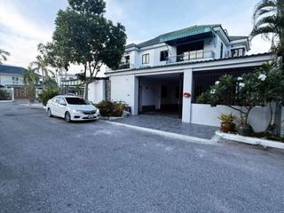 Аренда 5 спальни кондо в Na Jomtien, Паттайя