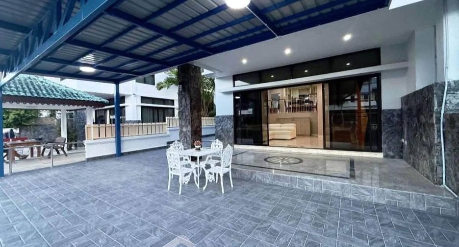 Аренда 5 спальни кондо в Na Jomtien, Паттайя