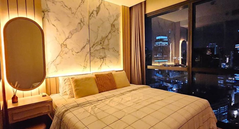 For rent 2 bedrooms condo in Bang Rak, Bangkok