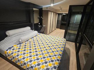 Wohnung zur Miete mit 2 Zimmer in Huai Khwang, Bangkok