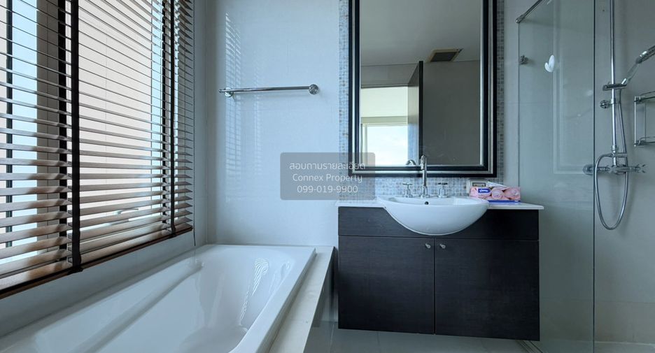 For rent 2 bedrooms condo in Bang Kho Laem, Bangkok