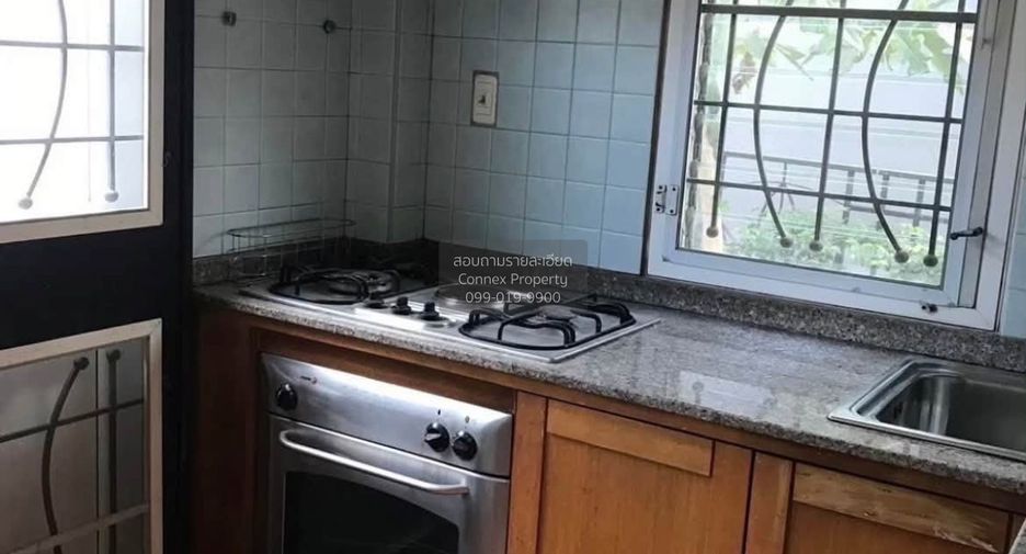 Аренда 3 спальни дом в Банг Капи, Бангкок
