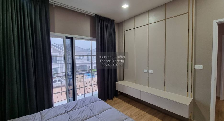 For rent 3 bedrooms house in Taling Chan, Bangkok