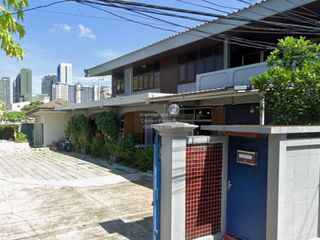 À louer 8 chambres maison à Chatuchak, Bangkok