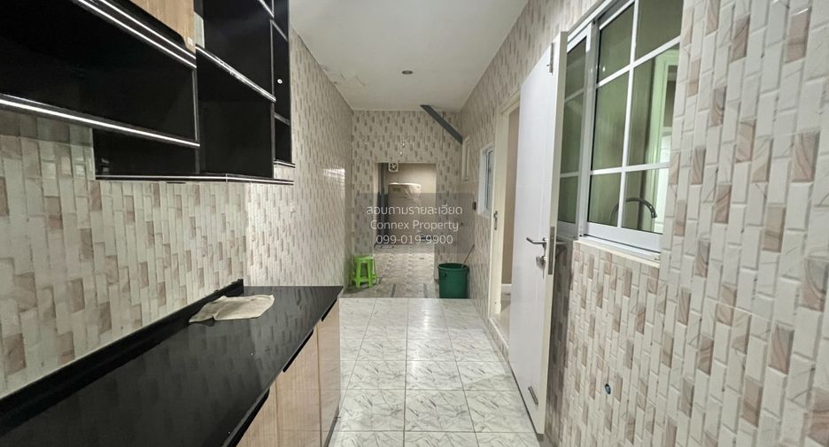 For rent 4 bedrooms house in Bang Khen, Bangkok