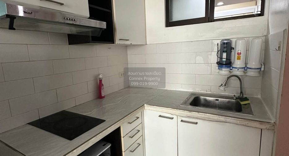 For rent 1 bed condo in Yan Nawa, Bangkok