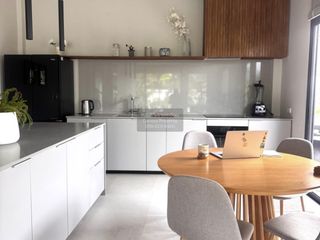 Villa en alquiler de 4 habitaciones en Mueang Phuket, Phuket