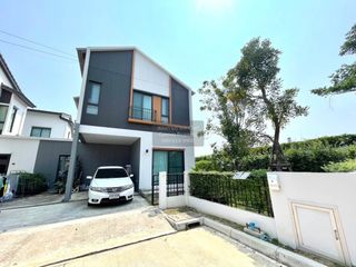 À louer 3 chambres maison à Bang Sao Thong, Samut Prakan
