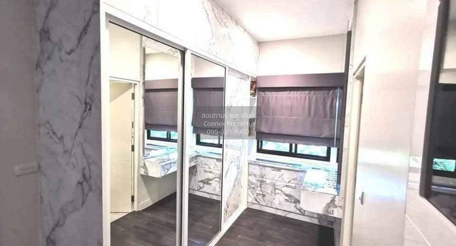Haus zur Miete mit 4 Zimmer in Bangkok Noi, Bangkok