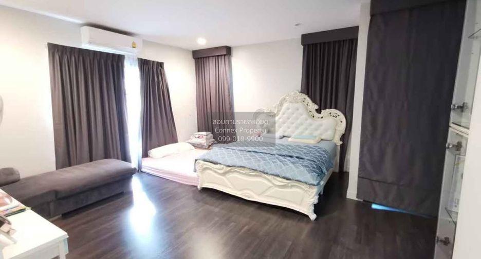 Haus zur Miete mit 4 Zimmer in Bangkok Noi, Bangkok