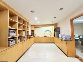 出租 3 卧室 联排别墅 在 Bang Kapi, 曼谷