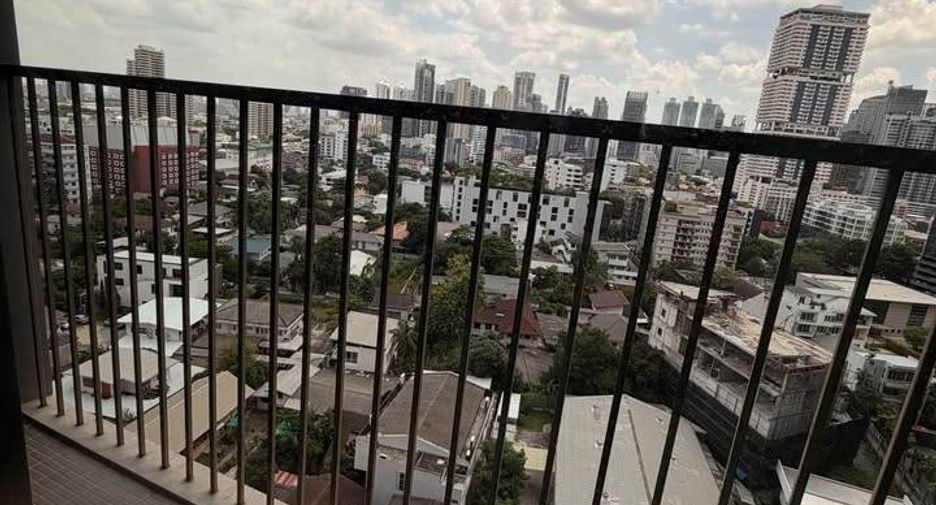 For rent 1 bed condo in Khlong Toei, Bangkok