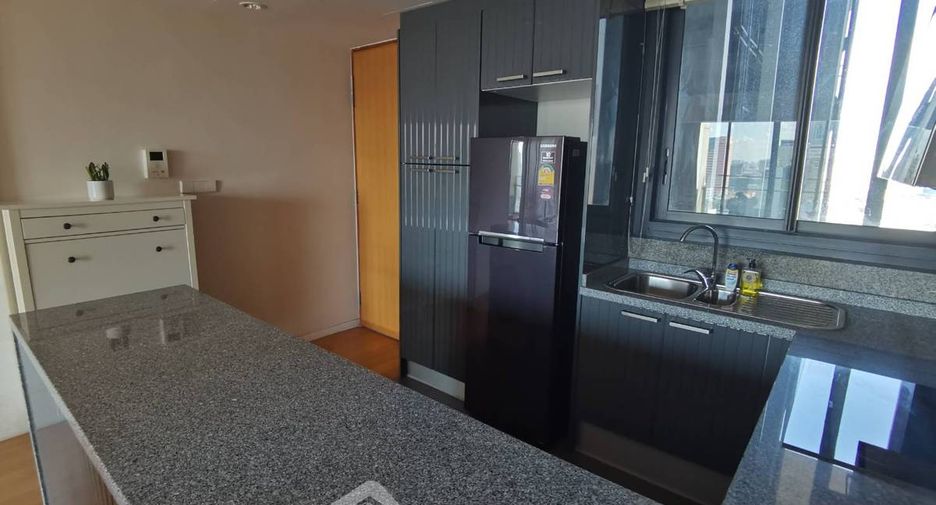 Wohnung zur Miete mit 2 Zimmer in Sathon, Bangkok