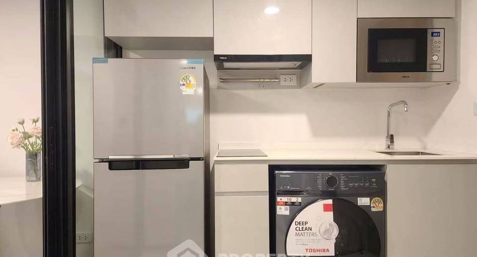 Wohnung zur Miete mit 1 Zimmer in Huai Khwang, Bangkok