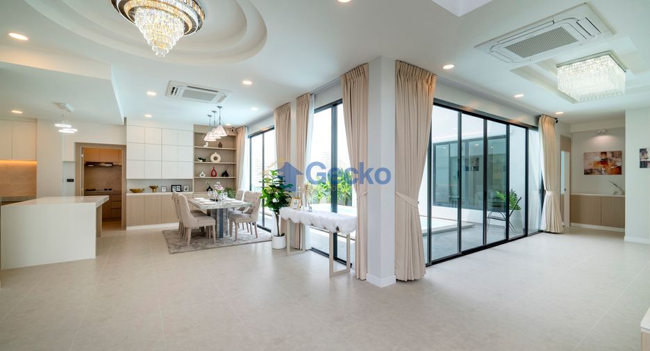 Casa en venta de 5 habitaciones en Bang Lamung, Chonburi