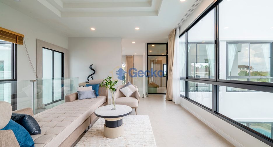 Casa en venta de 5 habitaciones en Bang Lamung, Chonburi