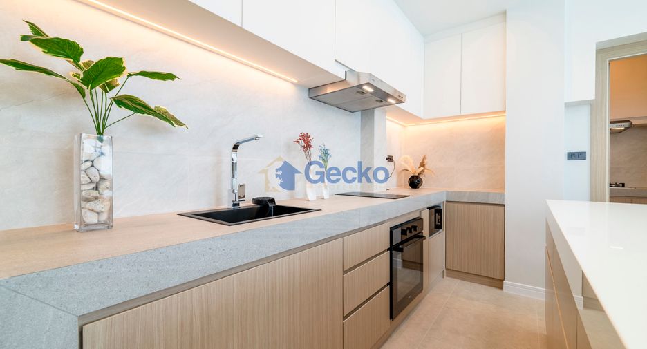 Casa en venta de 5 habitaciones en Bang Lamung, Chonburi