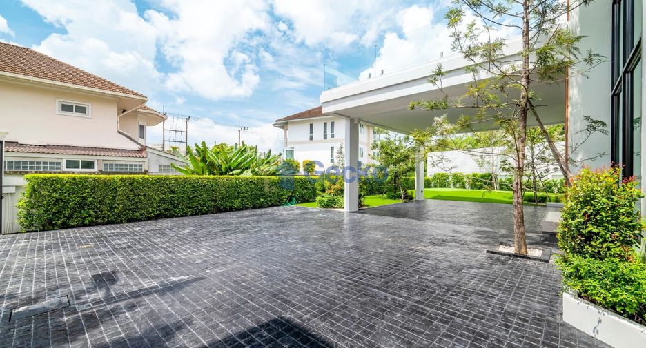 Casa en venta de 5 habitaciones en Bang Lamung, Chonburi