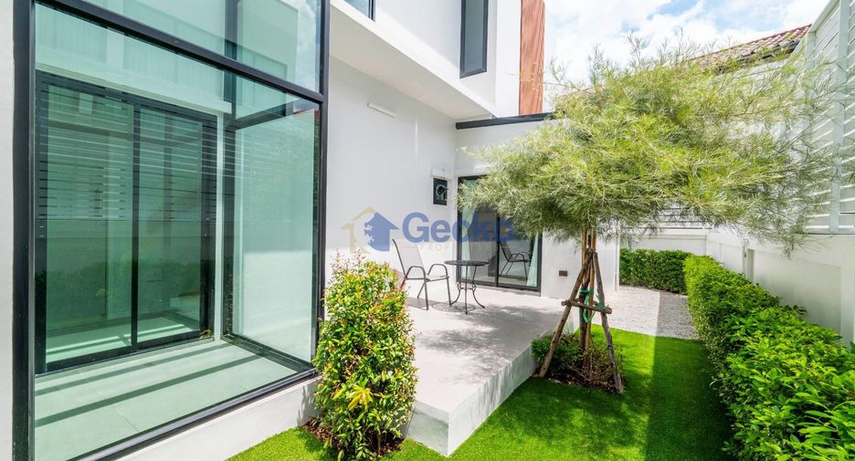 Casa en venta de 5 habitaciones en Bang Lamung, Chonburi