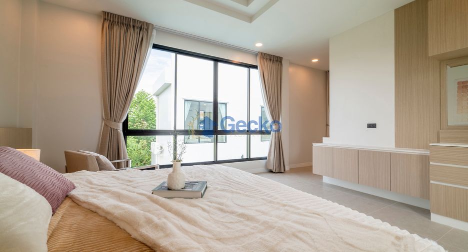 Casa en venta de 5 habitaciones en Bang Lamung, Chonburi