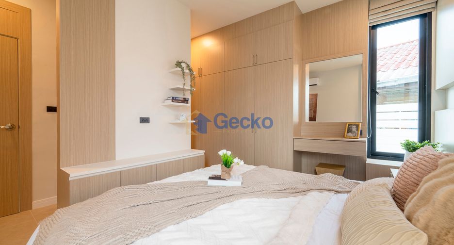 Casa en venta de 5 habitaciones en Bang Lamung, Chonburi