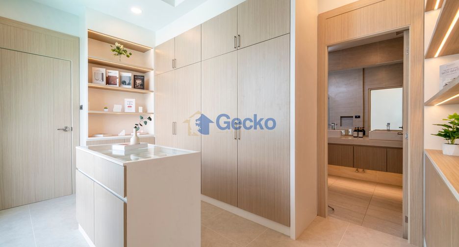Casa en venta de 5 habitaciones en Bang Lamung, Chonburi