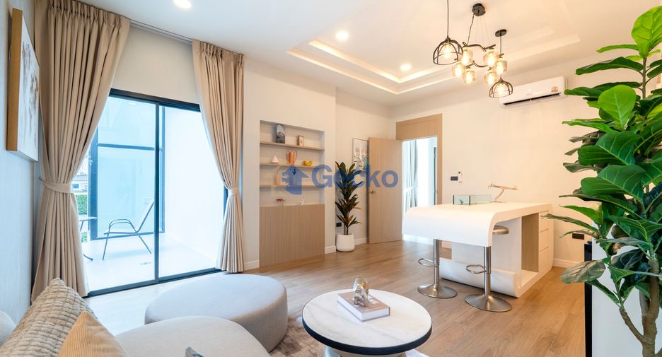Casa en venta de 5 habitaciones en Bang Lamung, Chonburi