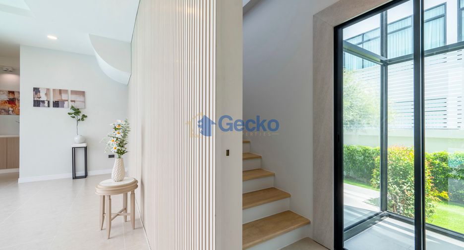 Casa en venta de 5 habitaciones en Bang Lamung, Chonburi