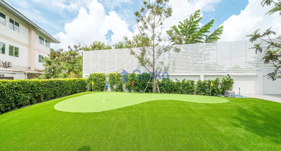 Casa en venta de 5 habitaciones en Bang Lamung, Chonburi