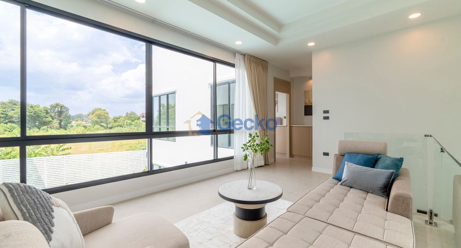 Casa en venta de 5 habitaciones en Bang Lamung, Chonburi