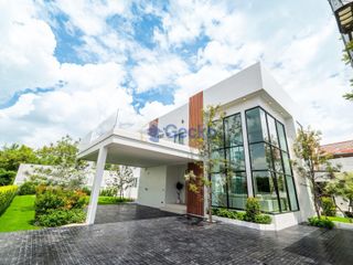 Casa en venta de 5 habitaciones en Bang Lamung, Chonburi