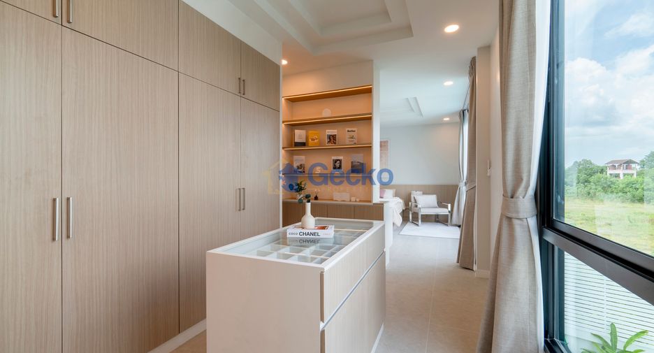 Casa en venta de 5 habitaciones en Bang Lamung, Chonburi