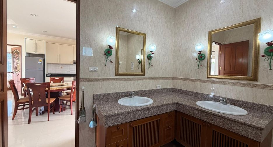 À louer 2 chambres appartement à Mueang Phuket, Phuket