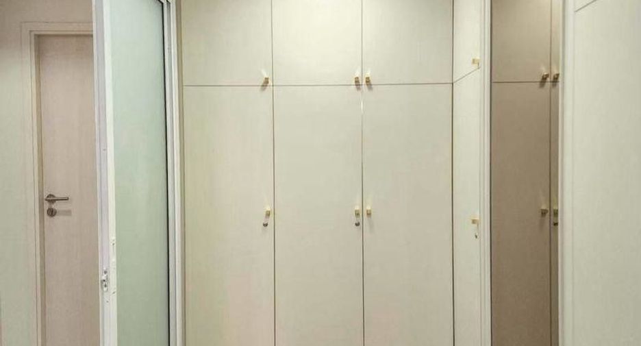 For sale 3 bedrooms condo in Watthana, Bangkok