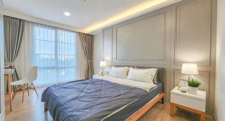 For sale 3 bedrooms condo in Watthana, Bangkok