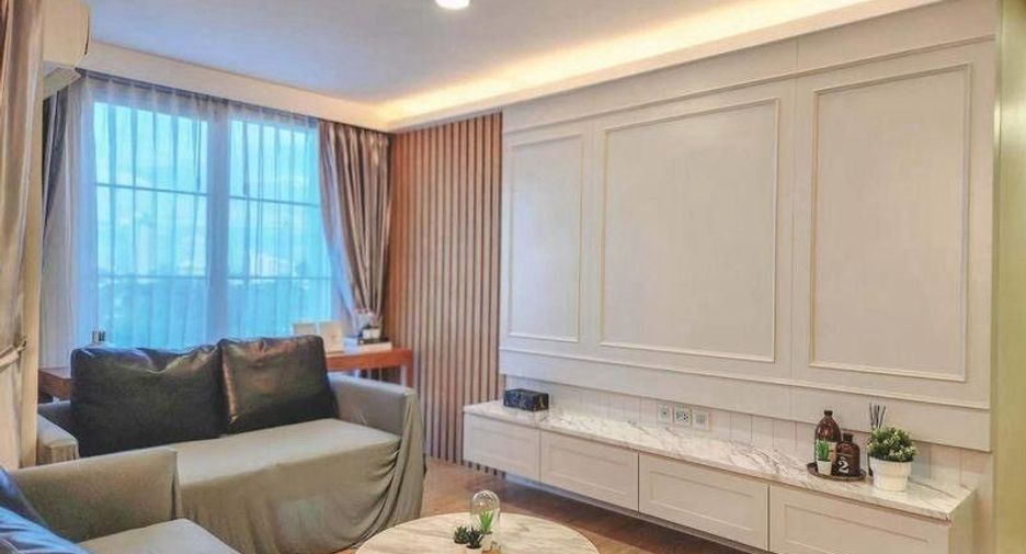 For sale 3 bedrooms condo in Watthana, Bangkok