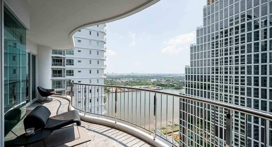 À louer 2 chambres condo à Yan Nawa, Bangkok